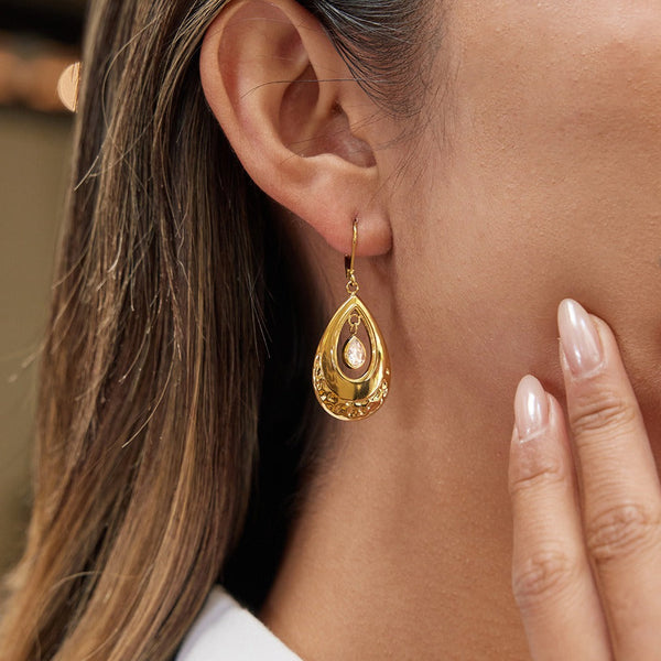 18K gold lightweight luxury high-end teardrop zircon hoop earrings